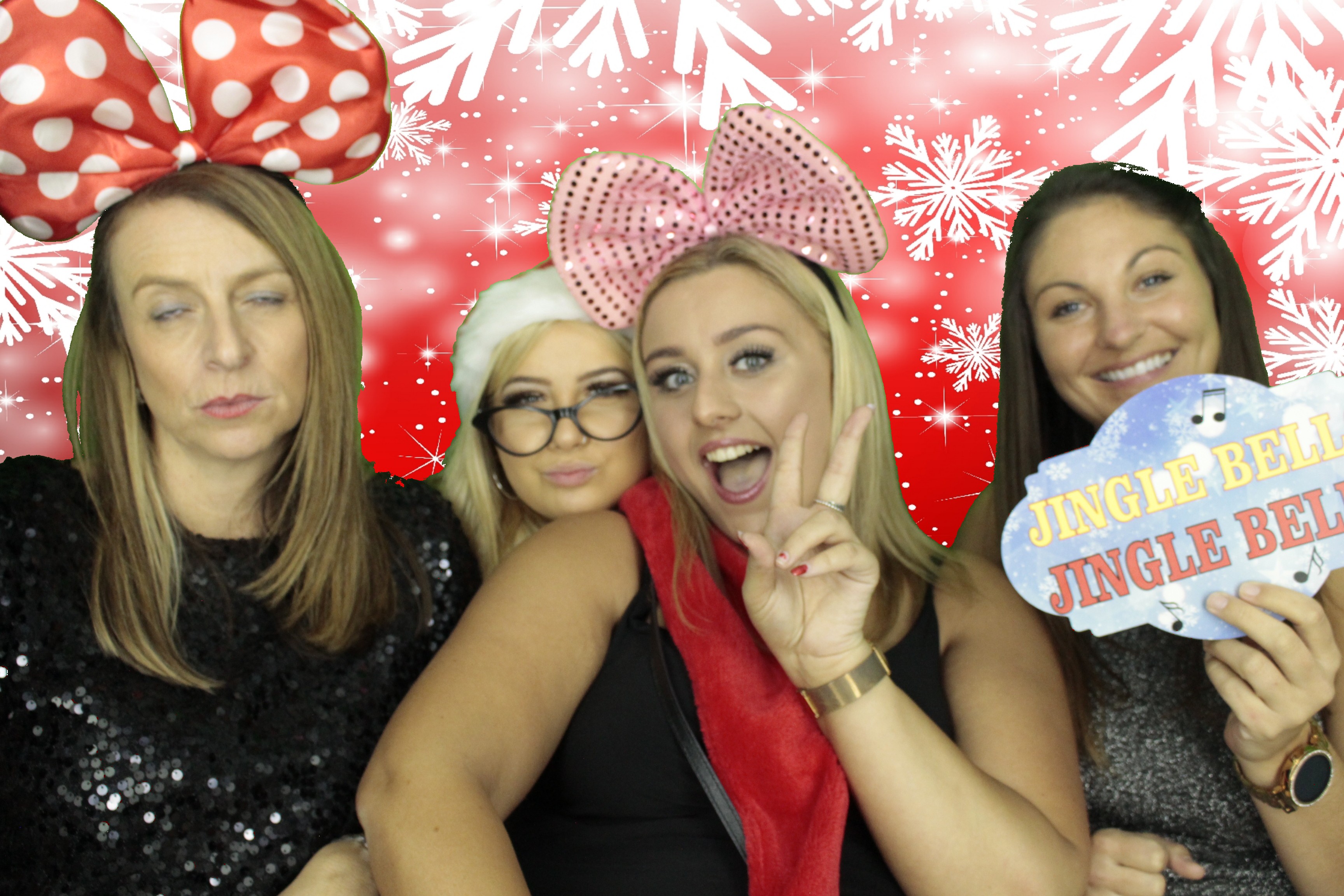 Ocean Network Express Christmas Party 2019 | View more photos from the event at gallery.myphotoboothexperience.co.uk/u/MyPhotoBoothExperienceLtd/Ocean-Network-Express-Christmas-Party-2019